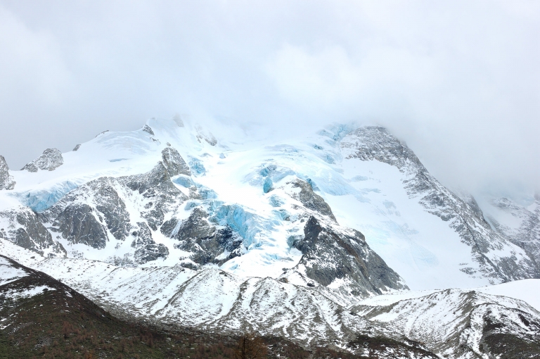 雅拉神山——蓝色冰川.jpg